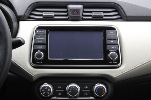 Nissan Versa 1.6 Advance At