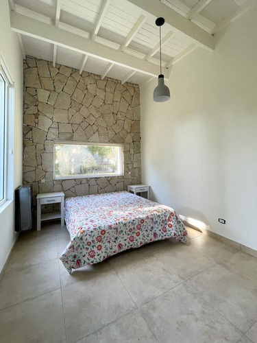 Imagen 18 de 21 de Casa En Venta - 5 Ambientes - Barrio Costa Esmeralda