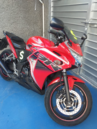Vendo Mi Motocicleta Cbr 250 R En Perfectas Condiciones