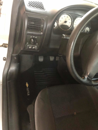Imagem 9 de 9 de Chevrolet Astra 2005 2.0 Elegance Flex Power 5p