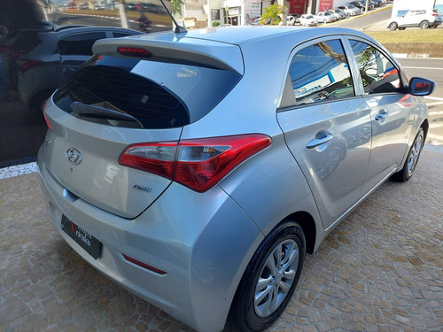 Imagem 4 de 8 de Hyundai Hb20 1.0 Comfort 12v Flex 4p Manual