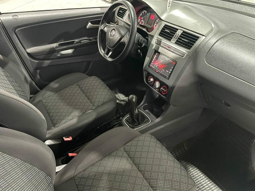 Imagem 9 de 12 de Volkswagen Fox Trendline 1.6 Flex 8v 5p