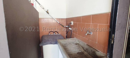Imagen 23 de 30 de Casas En Venta Urb Privada El Amanecer Cabudare Lara. 3 Habitaciones 2 Baños 2 P/e Cod # 22-663 Katty Vasquez Rentahouse 412-1498654 En Excelentes Condiciones Al Mejor Precio De Oportunidad, Inversion