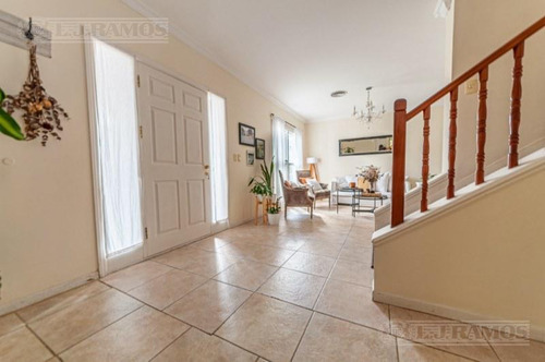 Imagen 10 de 30 de Casa En Alquiler En Barrancas Del Lago -nordelta