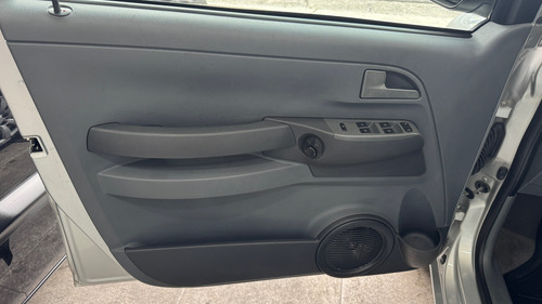 Volkswagen Spacefox 1.6 Plus Total Flex 5p