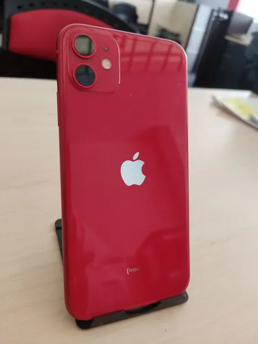 Celular iPhone 11 Color Rojo (Usado)