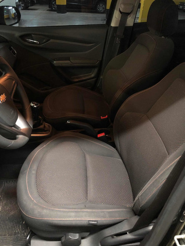 Imagem 13 de 14 de Chevrolet Onix 2013 1.4 Lt 5p