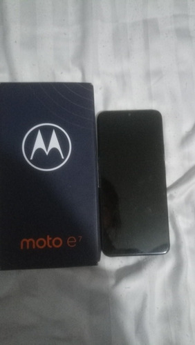 Celular Moto E7 Color Verde Dual Sin 32 Gb (Usado)