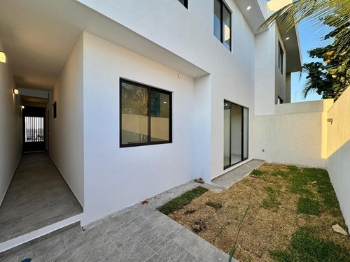 Casa En Venta En Lomas Del Dorado | En Oferta
