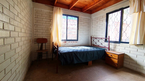 Casa En Venta De 3 Dorm. En Horcón