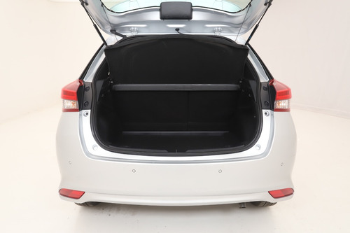 Imagen 16 de 17 de Toyota Yaris Xls 6m/t 5p $ 8.760.000 Nm2