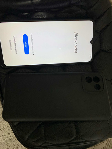 Celular Samsung A03 Dual Sim, Con Case Y Solo Cable De Carga