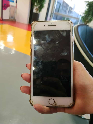 iPhone 8 Plus Gold