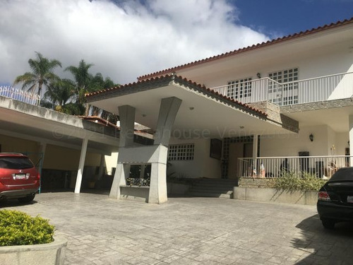 Imagen 1 de 12 de Casa En Venta En Prados Del Este 21-13811 Caro Fermoso 0424-2083128