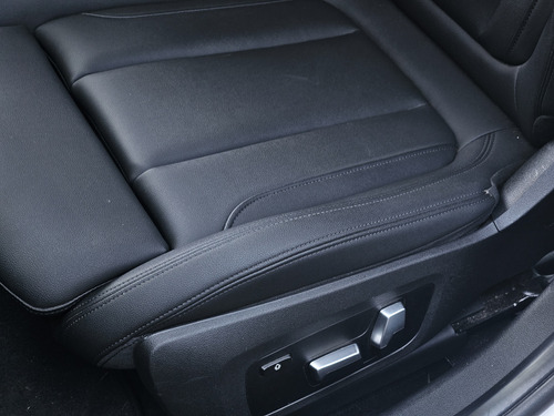 BMW Serie 3 3.0 330i Sedan Sport Line 252cv