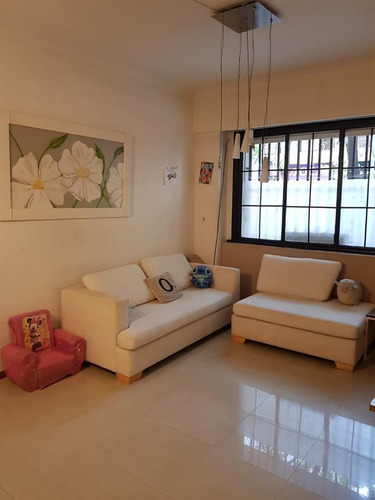 Imagen 2 de 19 de Venta Departamento 4 Ambientes Con Patio En Belgrano Luminoso