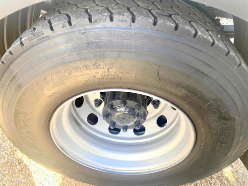 Imagem 7 de 11 de Iveco Cursor 330 4x2
