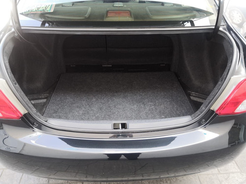 Imagen 10 de 15 de Toyota Yaris 2015 1.5 Premium Sedan At