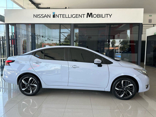 Nissan Versa 2023