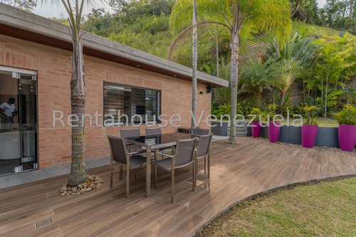 Hermosa Casa De 1 Nivel En Venta Ubicada En La Lagunita Country Club 25-7758