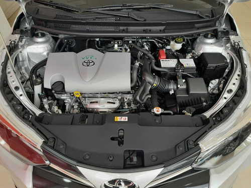 Imagen 5 de 15 de Toyota Yaris Xls 5 P Cvt My 23 Gi