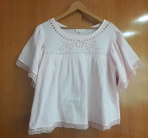 Blusa Otivi. 