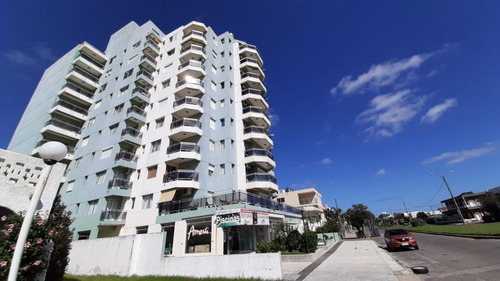 Imagen 23 de 24 de Apartamento De Dos Dormitorios Frente A Rambla Y Playa De Piriápolis
