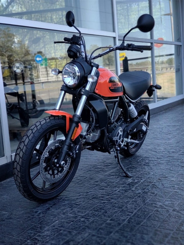 Imagen 8 de 25 de Ducati Scrambler Sixty2 - No Triumph, No Royal Enfield! Gf