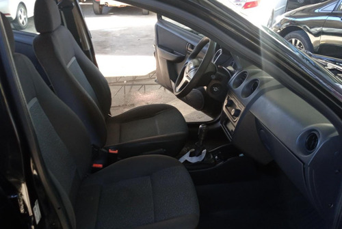 Imagem 8 de 11 de Chevrolet Gm Celta Ls 1.0 Preto 2012