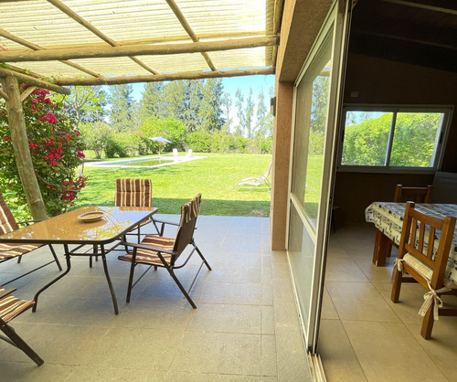 Casa En Venta 1 Planta 3dormi Escritorio Pileta Teresa Villanueva Zona Norte