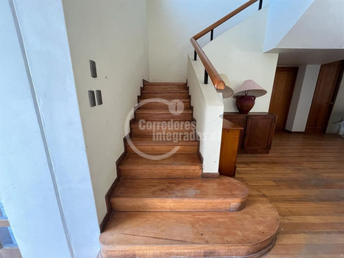 Casa En Venta De 6 Dorm. En Santo Domingo