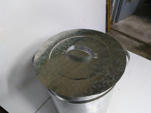 Imagen 4 de 5 de Cesto - Tacho Con Tapa Y Manijas