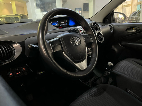 Toyota Etios 1.3 X 16V FLEX 4P MANUAL