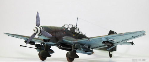 Avion Stuka Ju-87g-2 Scala 1:32 Grande Es Un Armable