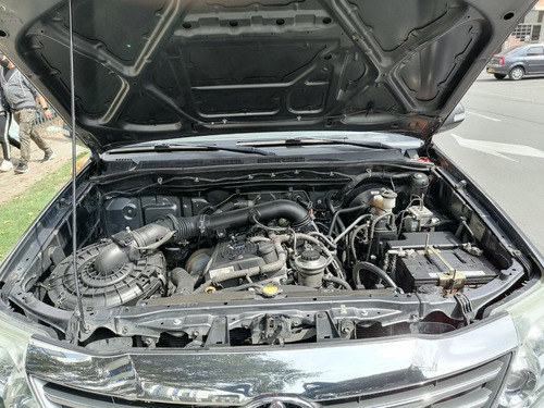 Toyota Fortuner Urbana 2700cc 4x2 At Aa Ab Abs
