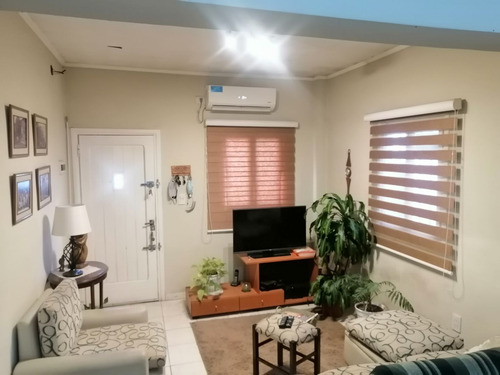 Casa Con Local A 100m. Centro Comercial Y Av. Principal!!!