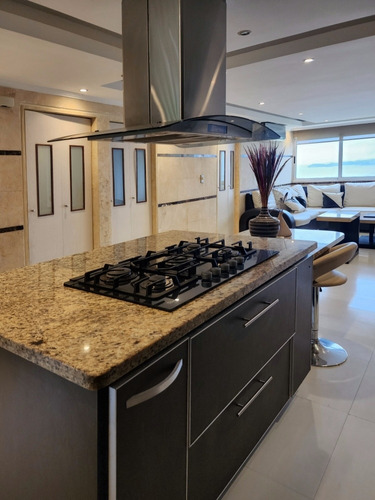 Hermoso Apartamento En Alquiler Villamar Cerro El Morro