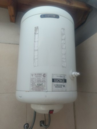 Venta Departamento En Isidro Casanova. 2 Ambientes Amplios