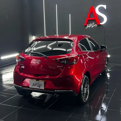 Mazda 2 1.5 Touring Carbon Edition At