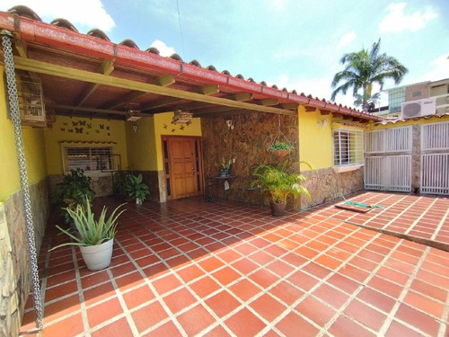 Se Vende Amplio Casa Naguanagua El Guayabal Lemc-447