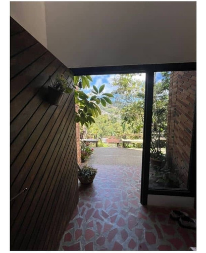 Hermosa Casa En Venta En El Hatillo Caracas