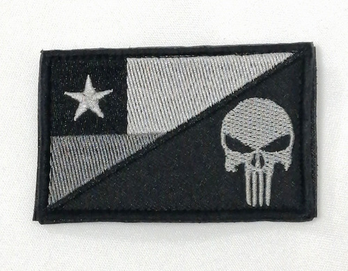 Imagen 2 de 8 de Parche Bandera Chilena Tono Negro Y Símbolo Punisher
