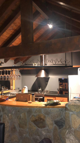 Casa De Montaña,10 Personas