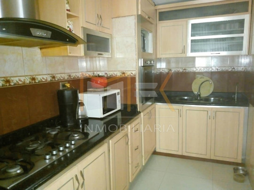 Imagen 4 de 9 de Mk Vende Amplio Apartamento En Santa Rita ** +584144513941 **