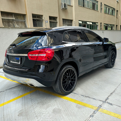 Mercedes-Benz Classe GLA 1.6 Enduro Turbo Flex 5p