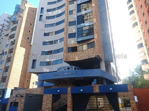 Apartamento  En Obra Blanca Con Piscina, Gym, Pozo, Planta Electrica, Estacionamiento Techadoen  Venta Valencia Carabobo Leida Falcon  Lf23-24047