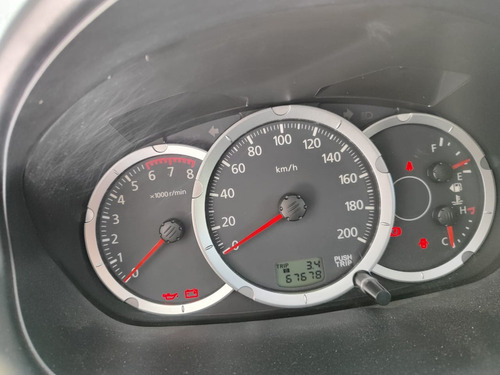 Mitsubishi L200 2.4 Cabina Doble 4x2 Mt