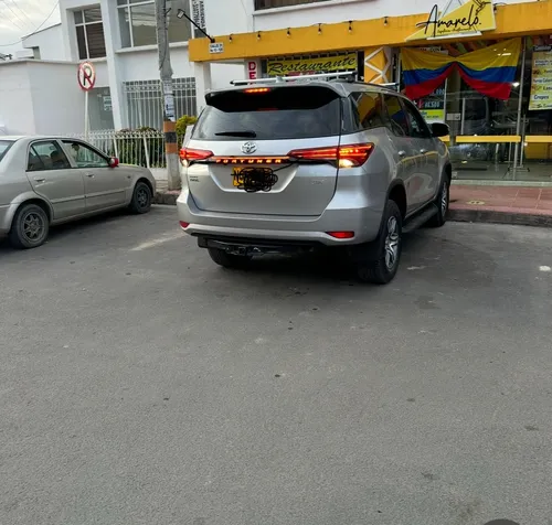 Toyota Fortuner 2.4 Dieesel Modelo 2023