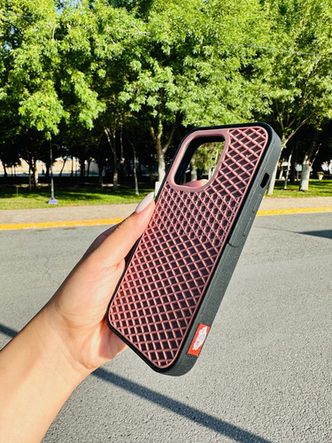 Funda Vans Waffle Para iPhone Color Negro Y Café