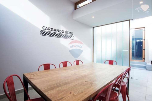 Depto. Con Patio, En El Corazón De Lo Barnechea